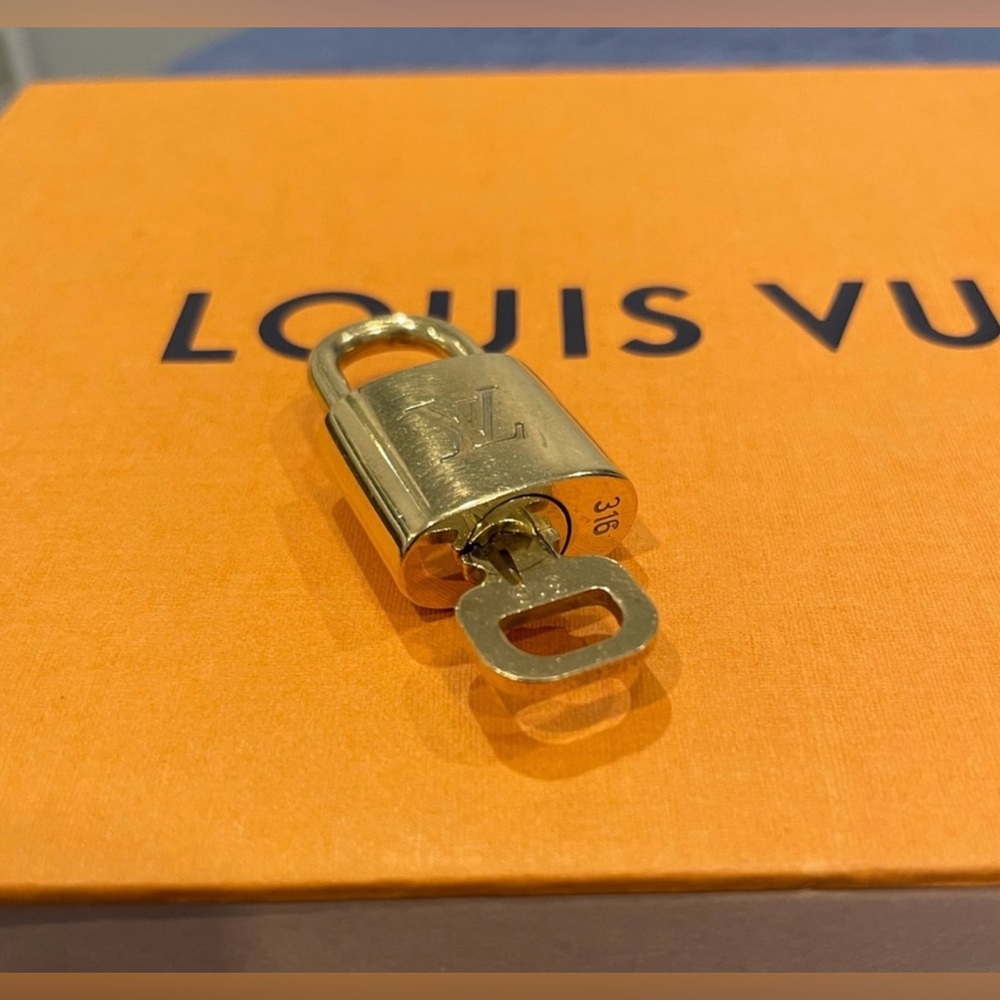 Louis Vuitton Authentic Lock & Key 316